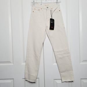 Levis High Rise Wedgie Frayed Hem Jean 23